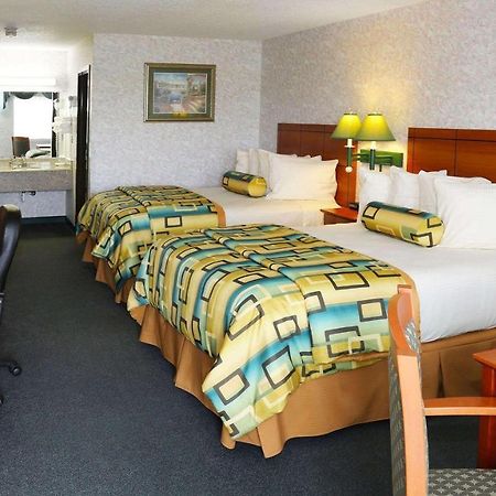Magnuson Hotel Howell/Brighton Dış mekan fotoğraf